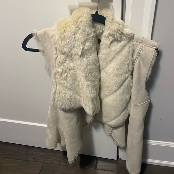 BEBE faux fur vest - Picture 1 of 4